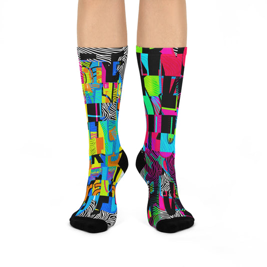 73% polyester, 18% nylon, 3% cotton, 6% spandex Cushioned Sockz
