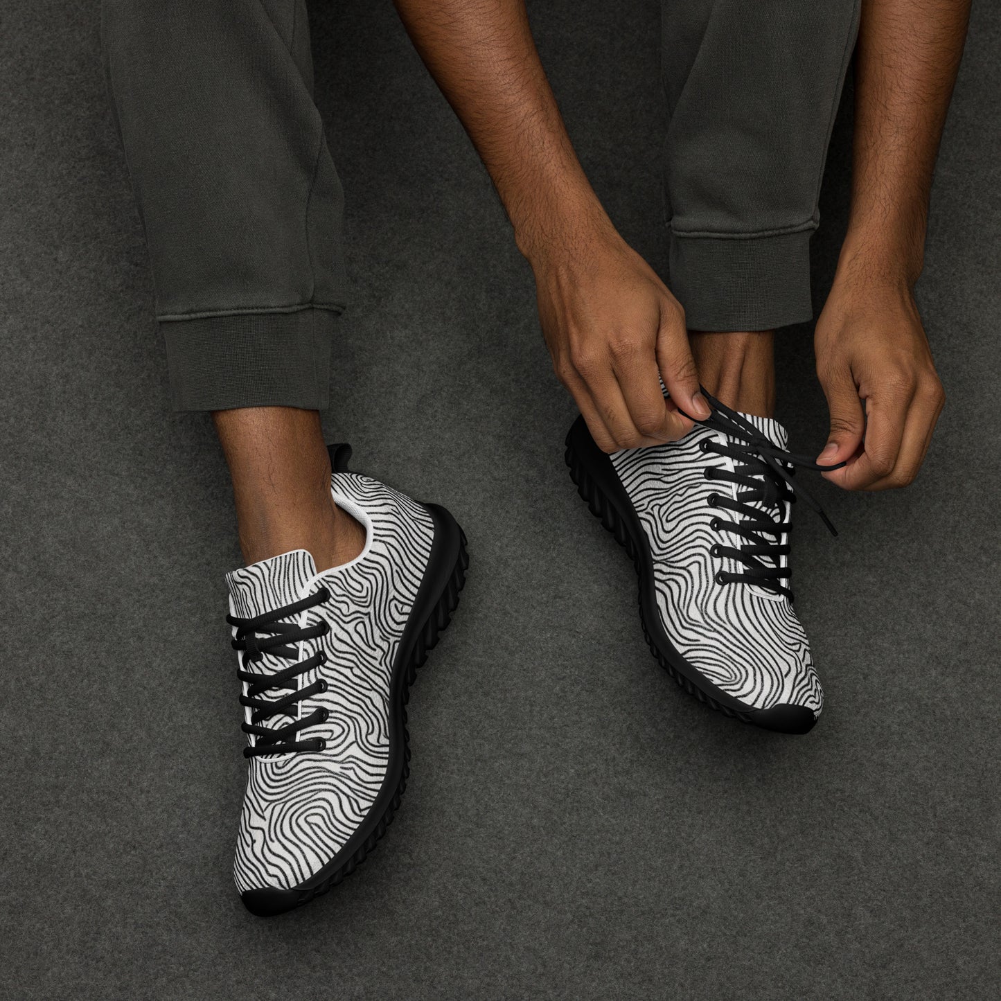 Men’s athletic shoez